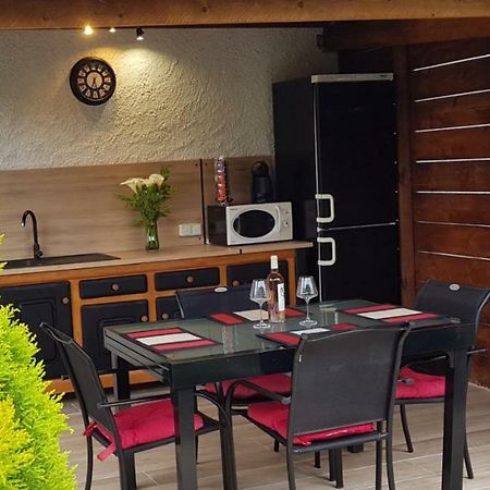 Villa T3 A 10' De Cassis - Piscine Privee Et Cuisine D'Ete Exterieure Carnoux-en-Provence Zewnętrze zdjęcie